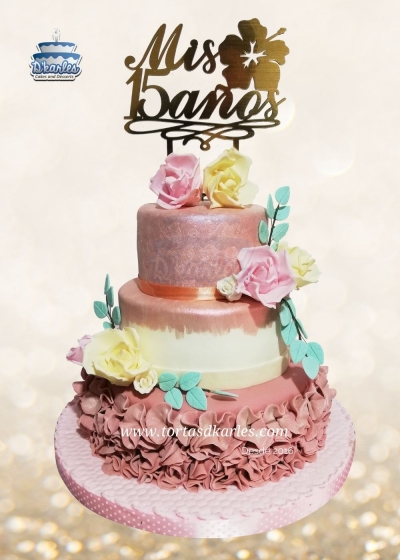 DKarles - Torta Quince a�os Rosas y Tope 02