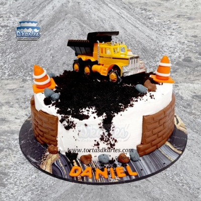 DKarles - Torta Ingeniero, Cami�n en acci�n